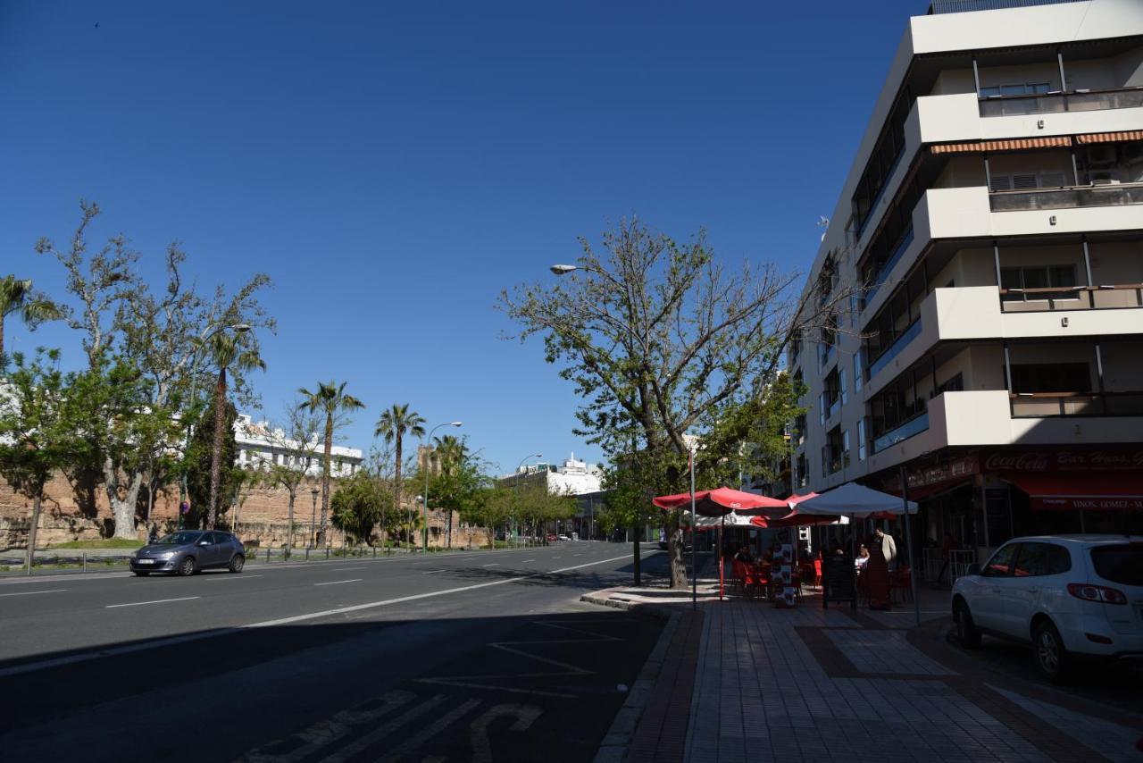 First Floor Near Macarena Church Apartment