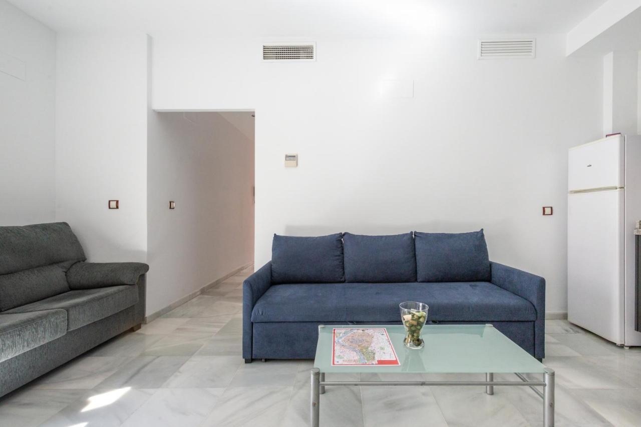 First Floor Near Macarena Church Appartement *