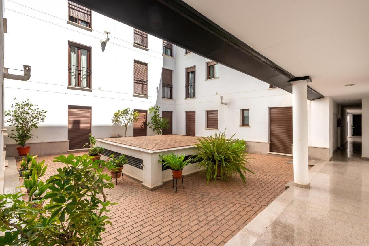 First Floor Near Macarena Church Appartement *