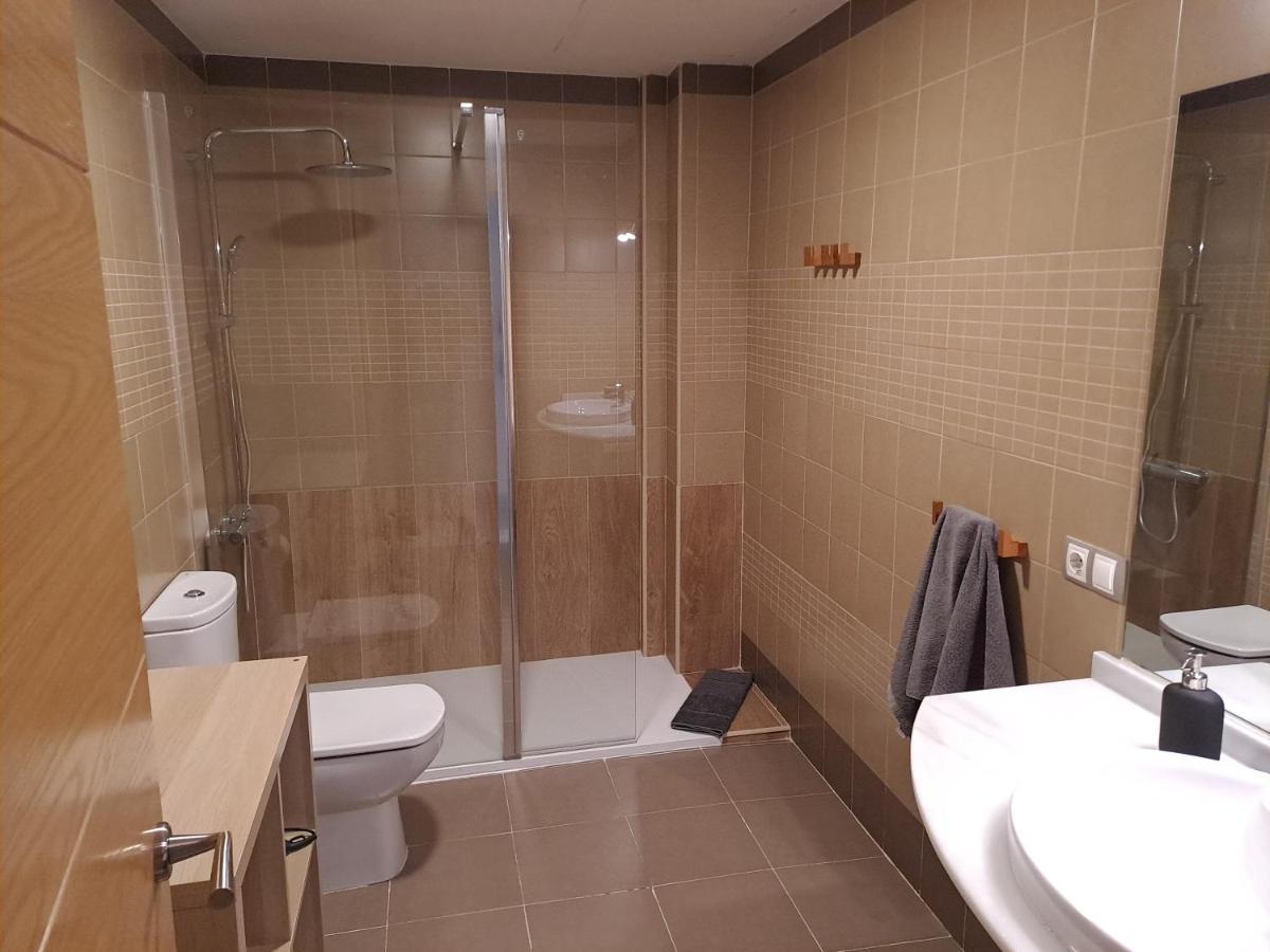 Apartment First Floor Near Macarena Church *